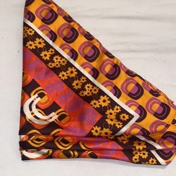 ZARA WOMAN PRINTED HANDKERCHIEF SATIN SCARF NEW WITH TAGS - Picture 9 of 12